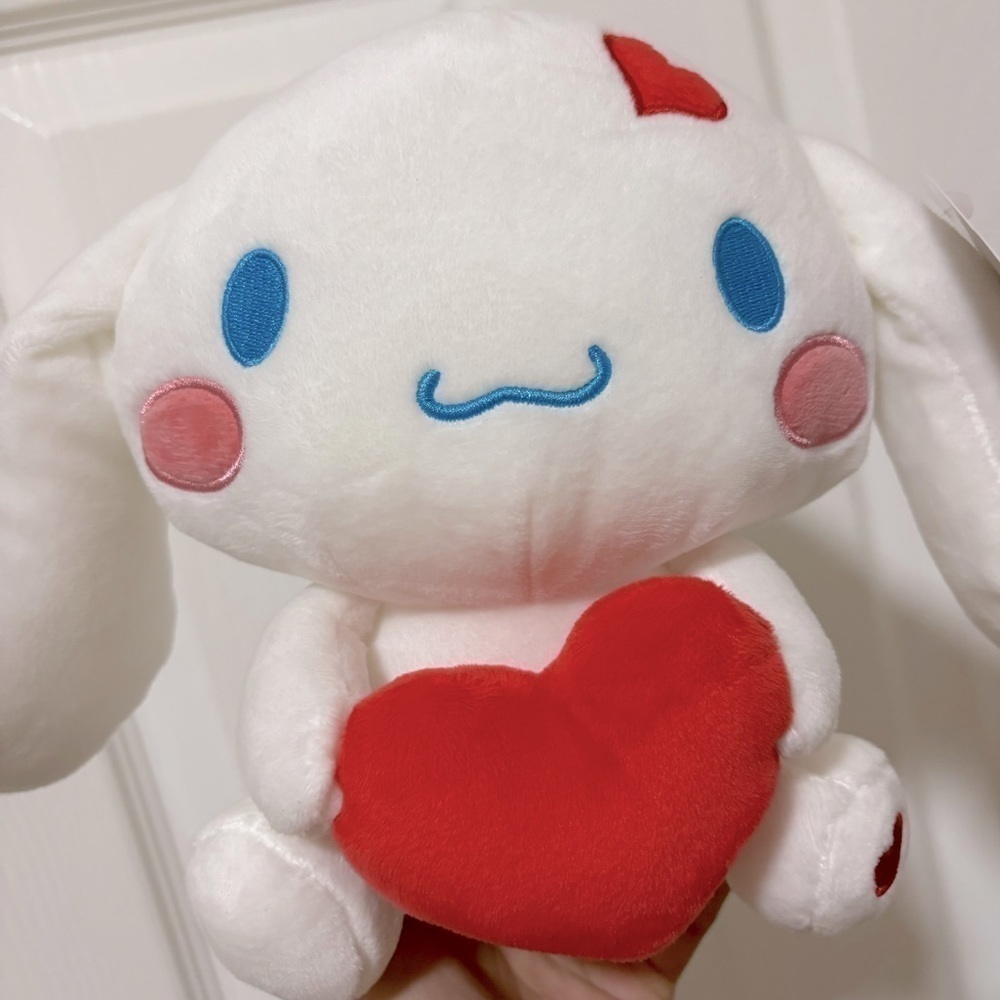 Cinnamoroll Valentines (8 IN”) Edition Plushie ❤️ NWT - Picture 3 of 6
